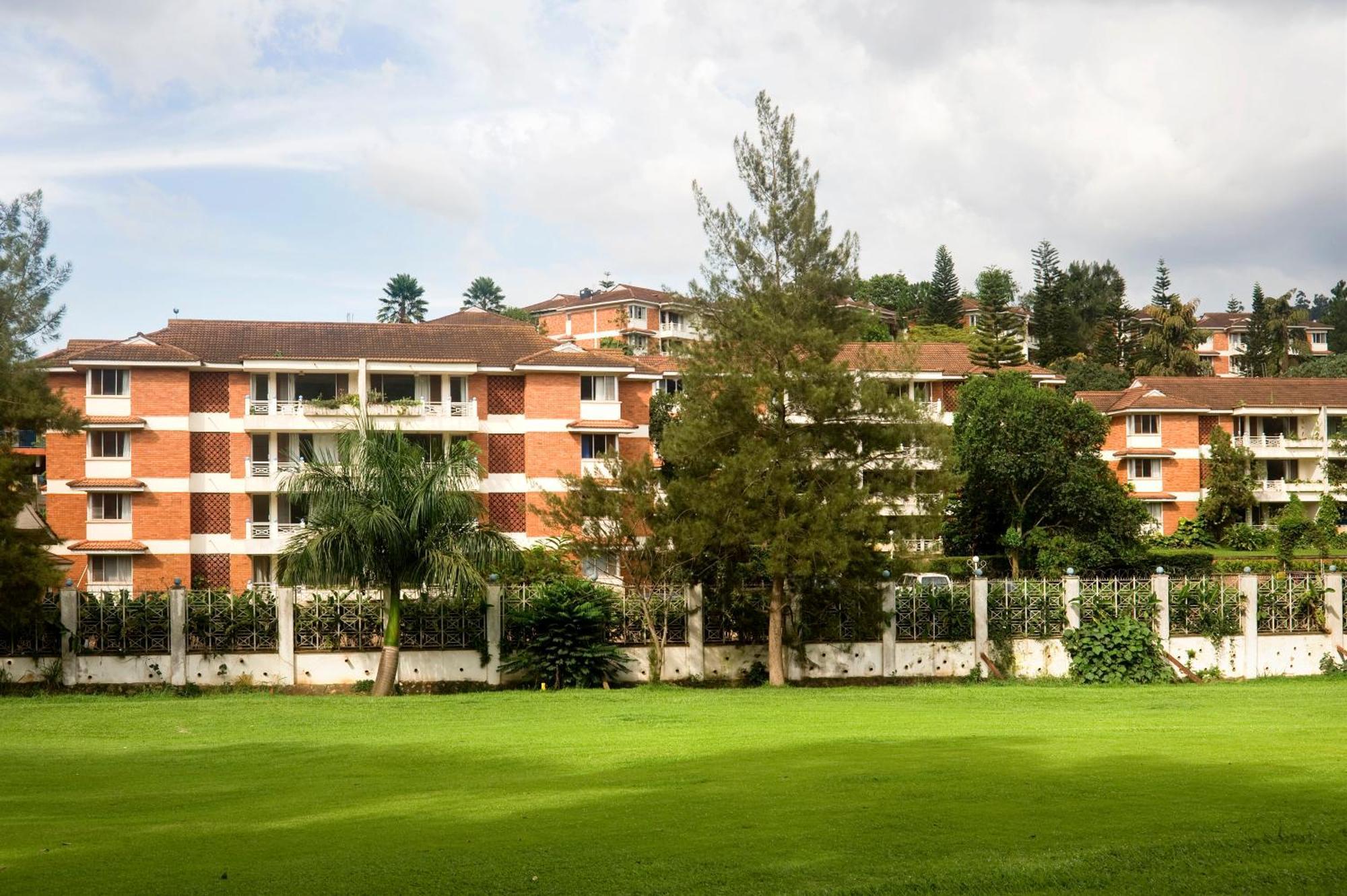 קמפאלה Golf Course Apartments מראה חיצוני תמונה