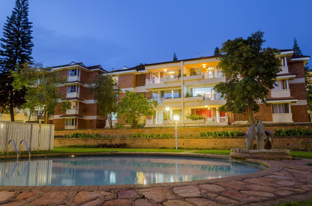 קמפאלה Golf Course Apartments מראה חיצוני תמונה