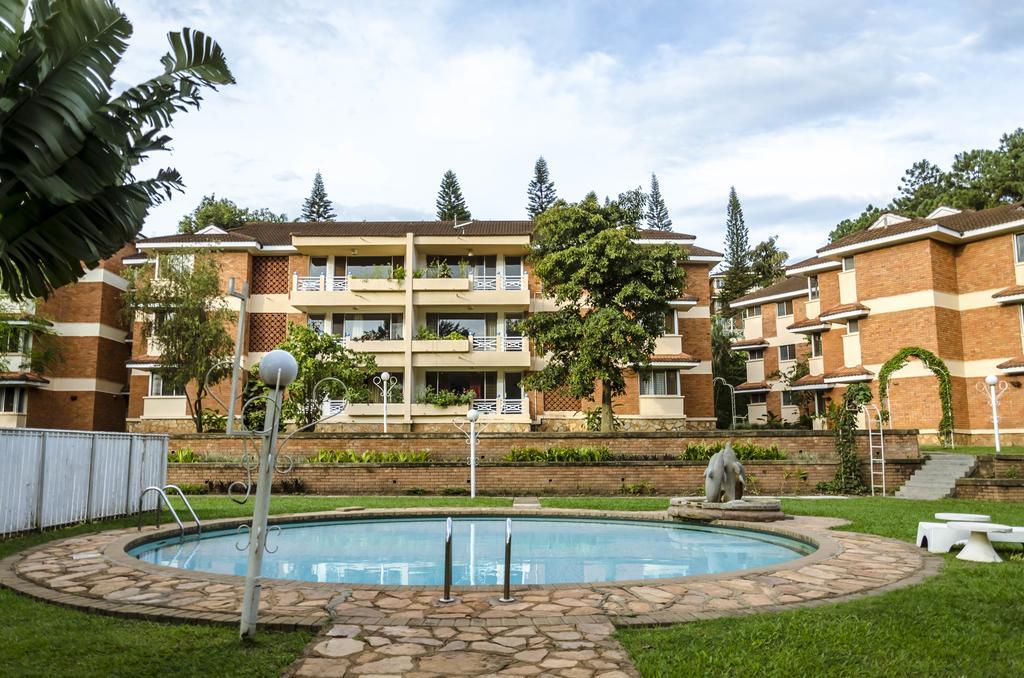 קמפאלה Golf Course Apartments מראה חיצוני תמונה